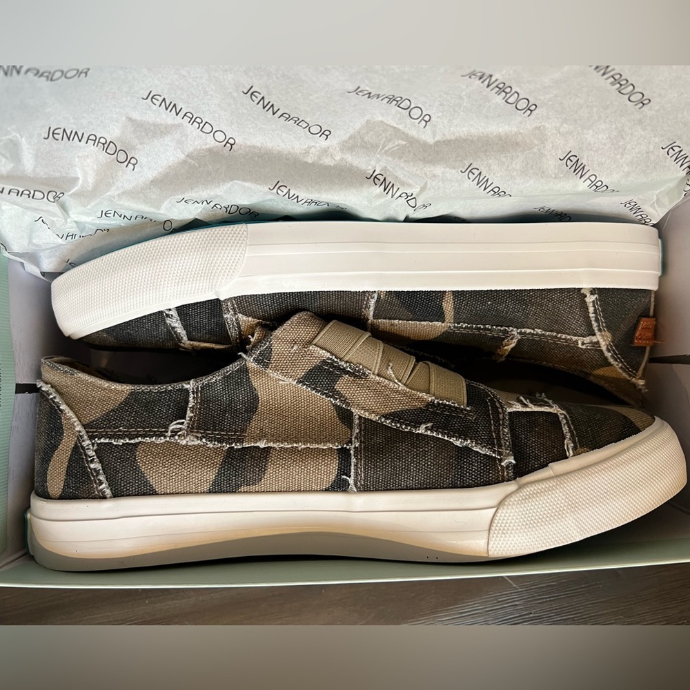 New JENN ARDOR Women Classic Slip-On Camo Sneakers sz 10